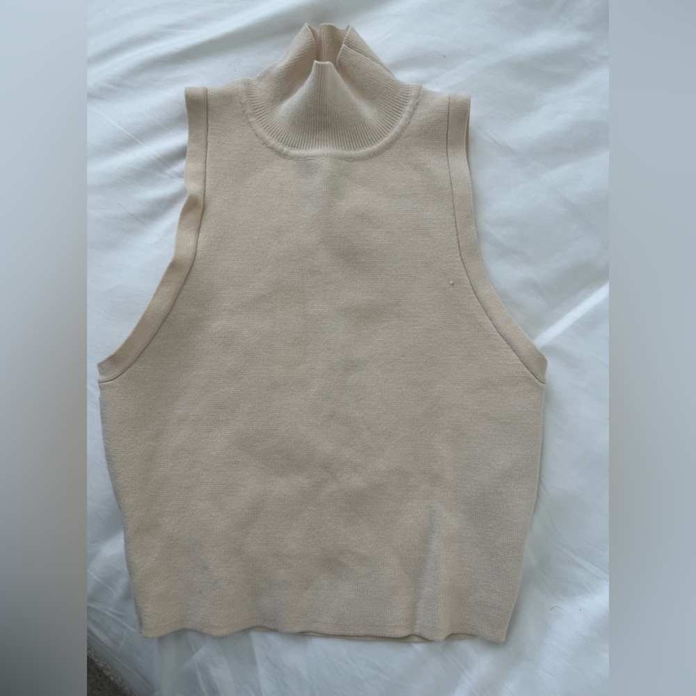 ZARA Cream/Nude Turtleneck crop top Size Small